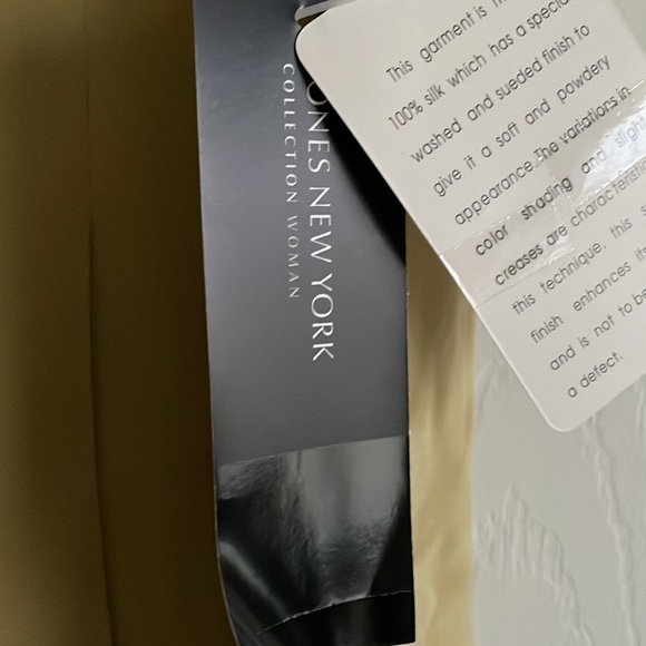 Jones New York Collection woman’s plus size blouse - Picture 4 of 7